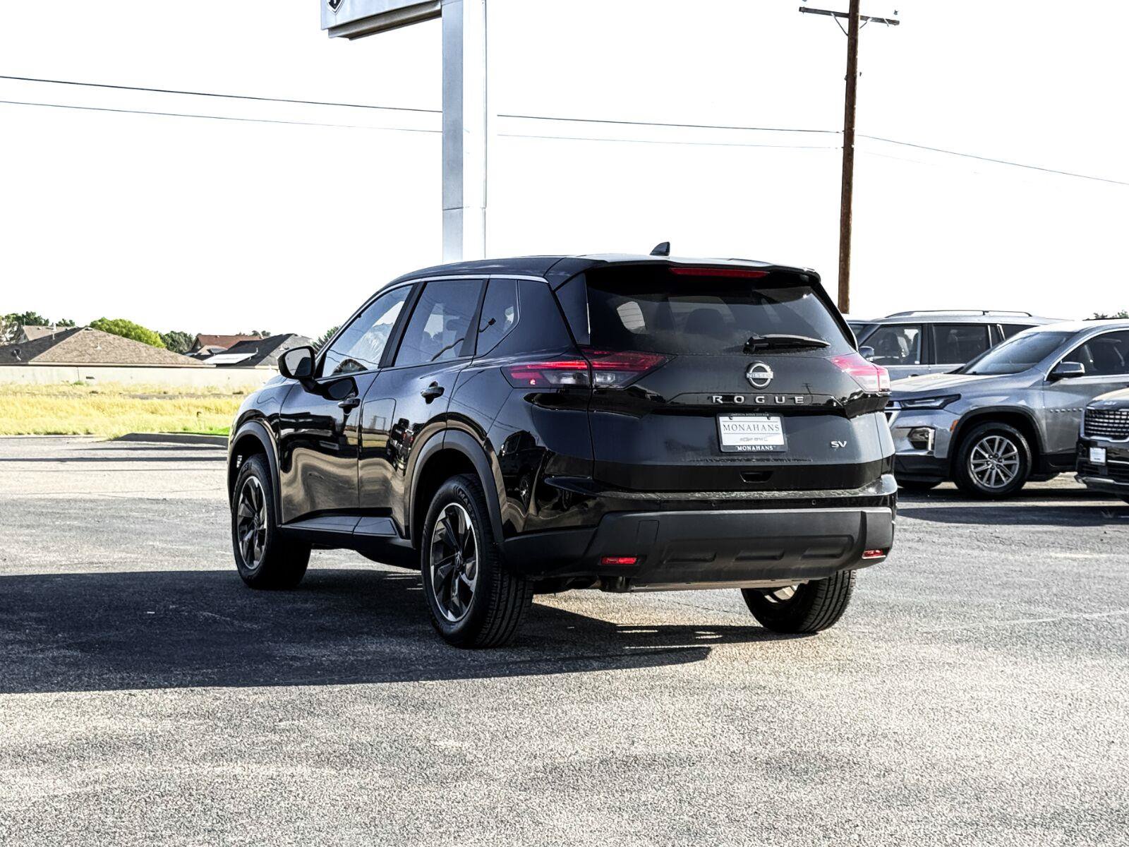 Used 2024 Nissan Rogue SV FWD image 11