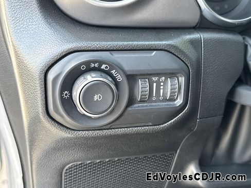 Used 2022 Jeep Wrangler Unlimited Sport S image 37