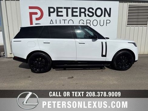 Used 2023 Land Rover Range Rover Long Wheelbase SE image 3