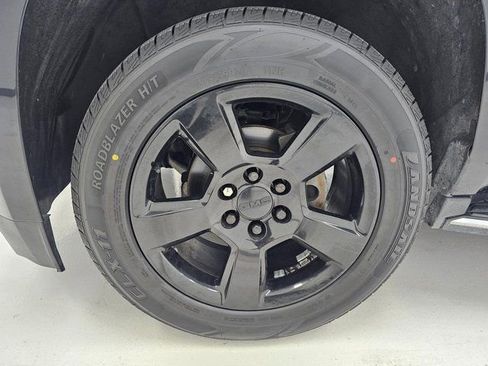 Used 2018 GMC Yukon SLT image 7