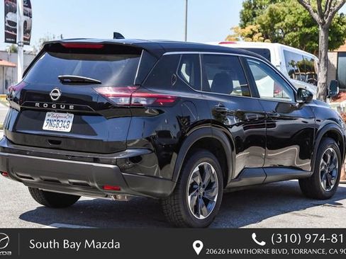 Used 2025 Nissan Rogue SV FWD image 8