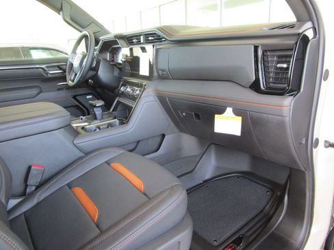 New 2026 GMC Sierra 1500 AT4 w/ AT4 Premium Package AWD/4WD image 30
