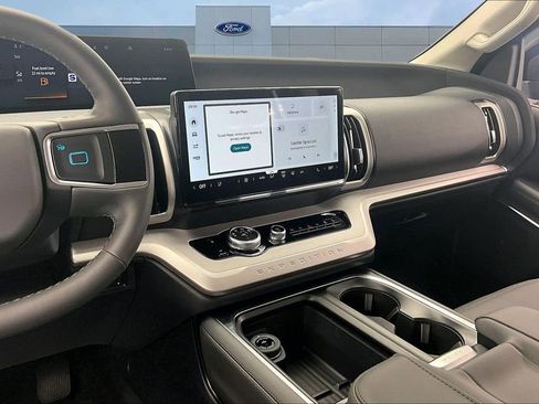 New 2026 Ford Expedition Active AWD/4WD image 6