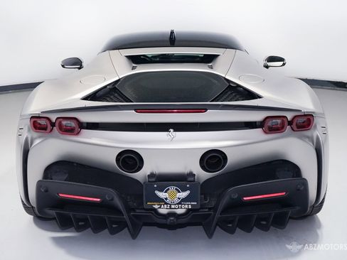 Used 2021 Ferrari SF90 Stradale AWD/4WD image 8