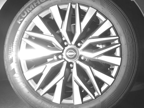 Used 2025 Nissan Altima 2.5 SV FWD image 16