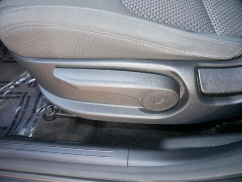 Used 2023 Kia Sportage LX image 19