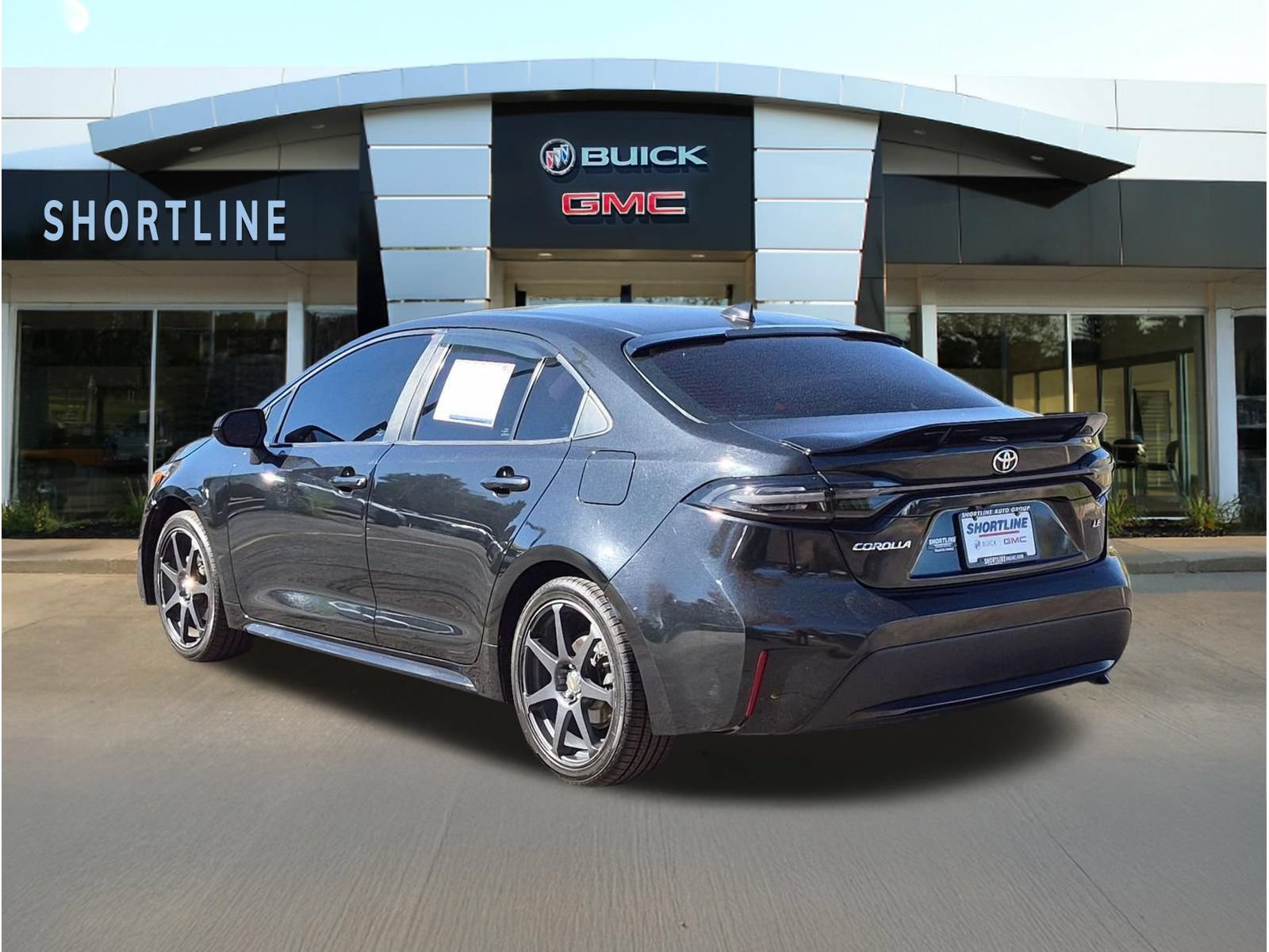 Used 2022 Toyota Corolla LE FWD image 5