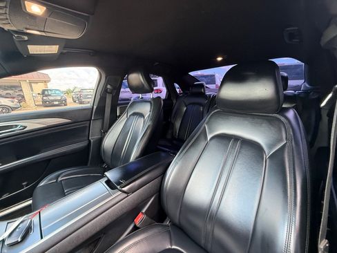 Used 2017 Lincoln MKZ Premiere FWD image 18