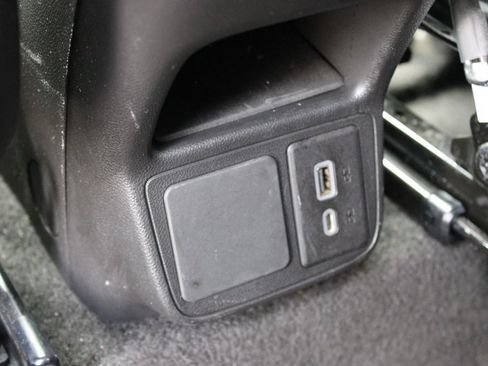 Used 2020 Buick Encore GX Select w/ Sport Touring Package FWD image 25