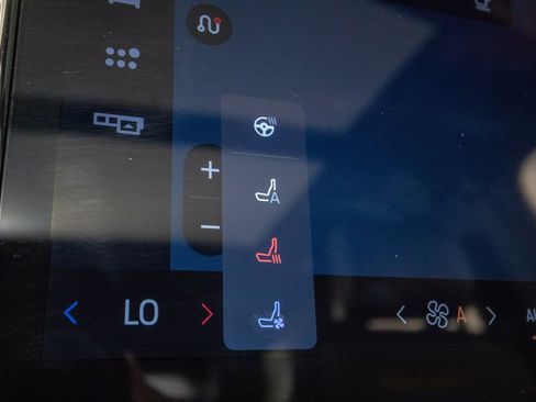 Used 2025 Ford Expedition Tremor image 26