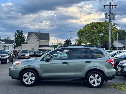 Used 2014 Subaru Forester 2.5i Premium w/ All-Weather Package AWD/4WD image 4