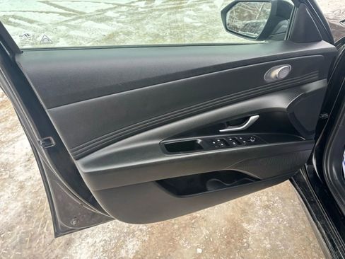 Used 2023 Hyundai Elantra SEL w/ Convenience Package image 36