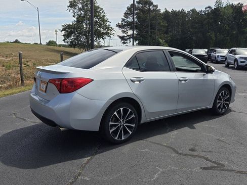 Used 2019 Toyota Corolla SE FWD image 11
