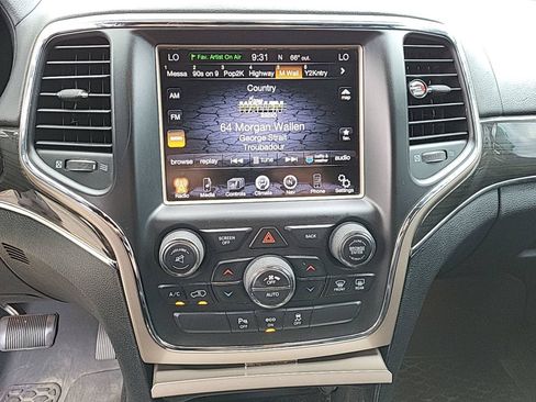 Used 2014 Jeep Grand Cherokee Overland AWD/4WD image 10