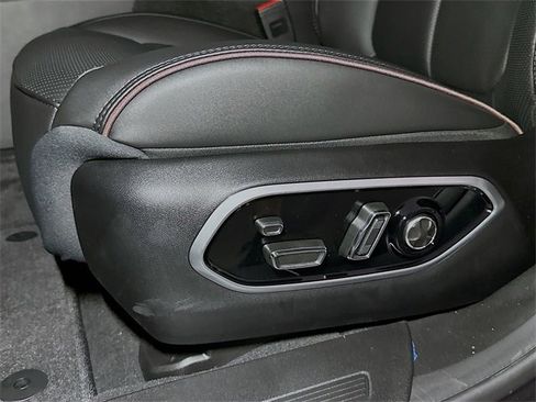 New 2025 Jeep Wagoneer S Launch Edition image 13