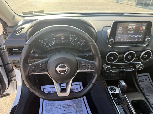 Used 2024 Nissan Sentra SR w/ SR Premium Package FWD image 19
