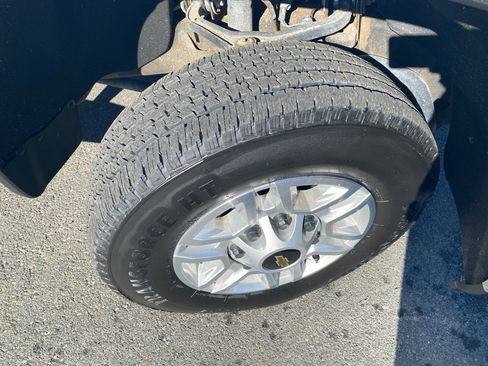 Used 2024 Chevrolet Silverado 2500 LT image 6