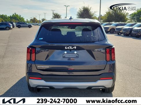 New 2026 Kia Sorento LX FWD image 5