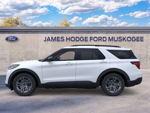 New 2026 Ford Explorer Active w/ Active Comfort Package AWD/4WD image 3