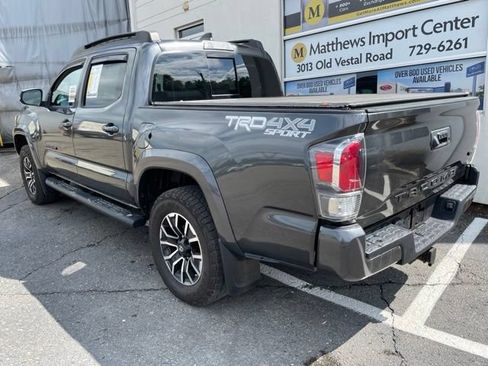 Used 2020 Toyota Tacoma TRD Sport AWD/4WD image 3
