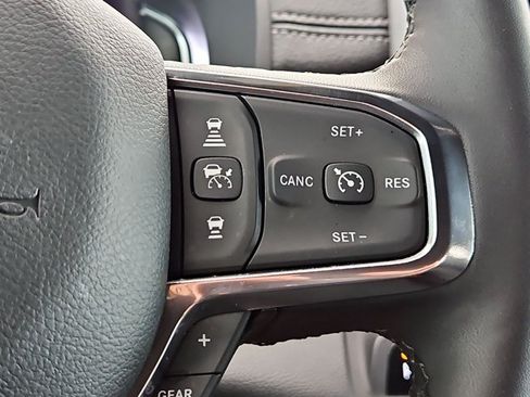 Used 2025 RAM 1500 Laramie AWD/4WD image 22