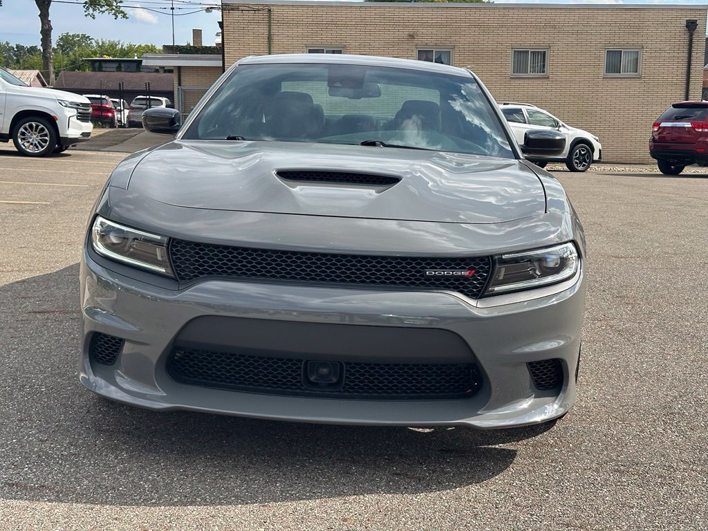Used 2023 Dodge Charger R/T w/ Technology Group RWD image 2