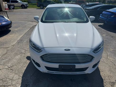 Used 2014 Ford Fusion SE w/ Equipment Group 201A FWD image 10
