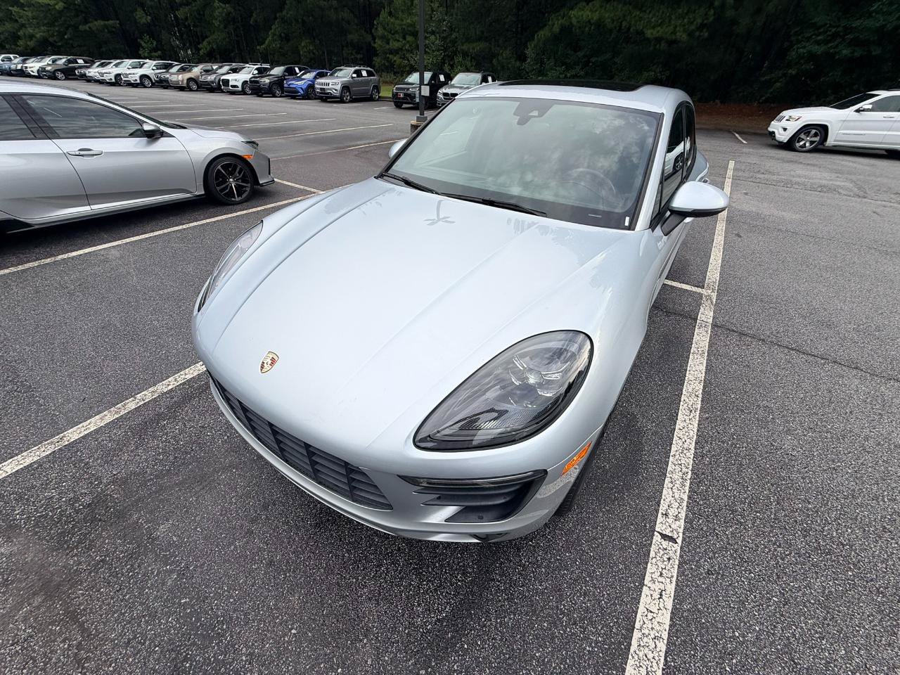 Used 2017 Porsche Macan AWD/4WD image 32