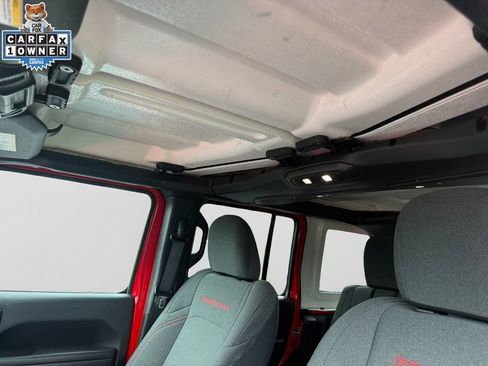 Certified 2025 Jeep Wrangler Unlimited Rubicon AWD/4WD image 30
