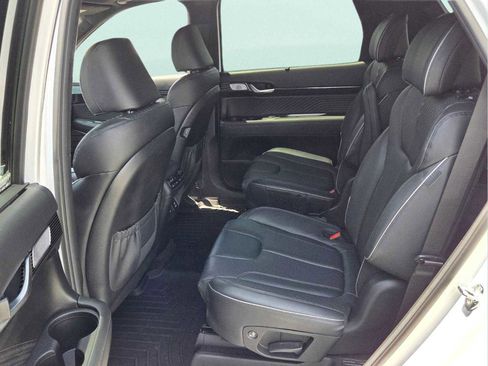 Used 2024 Hyundai Palisade Calligraphy FWD image 11