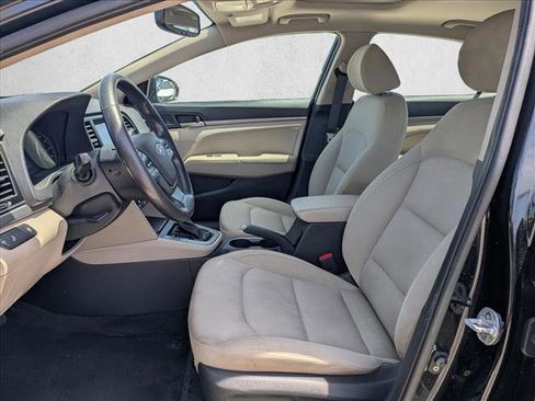 Used 2017 Hyundai Elantra Value Edition FWD image 15