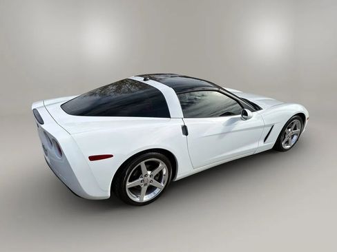 Used 2005 Chevrolet Corvette Coupe w/ Preferred Equipment Group image 4