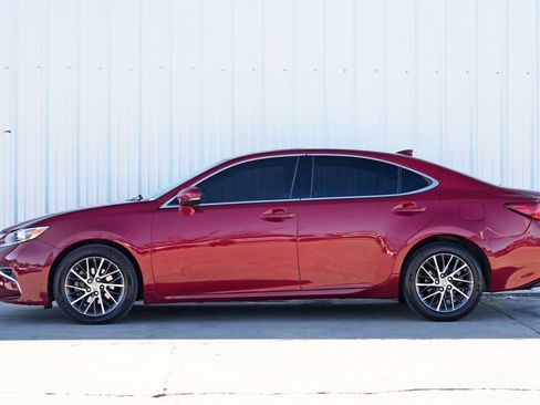 Used 2016 Lexus ES 350 Premium w/ Navigation System Package image 7