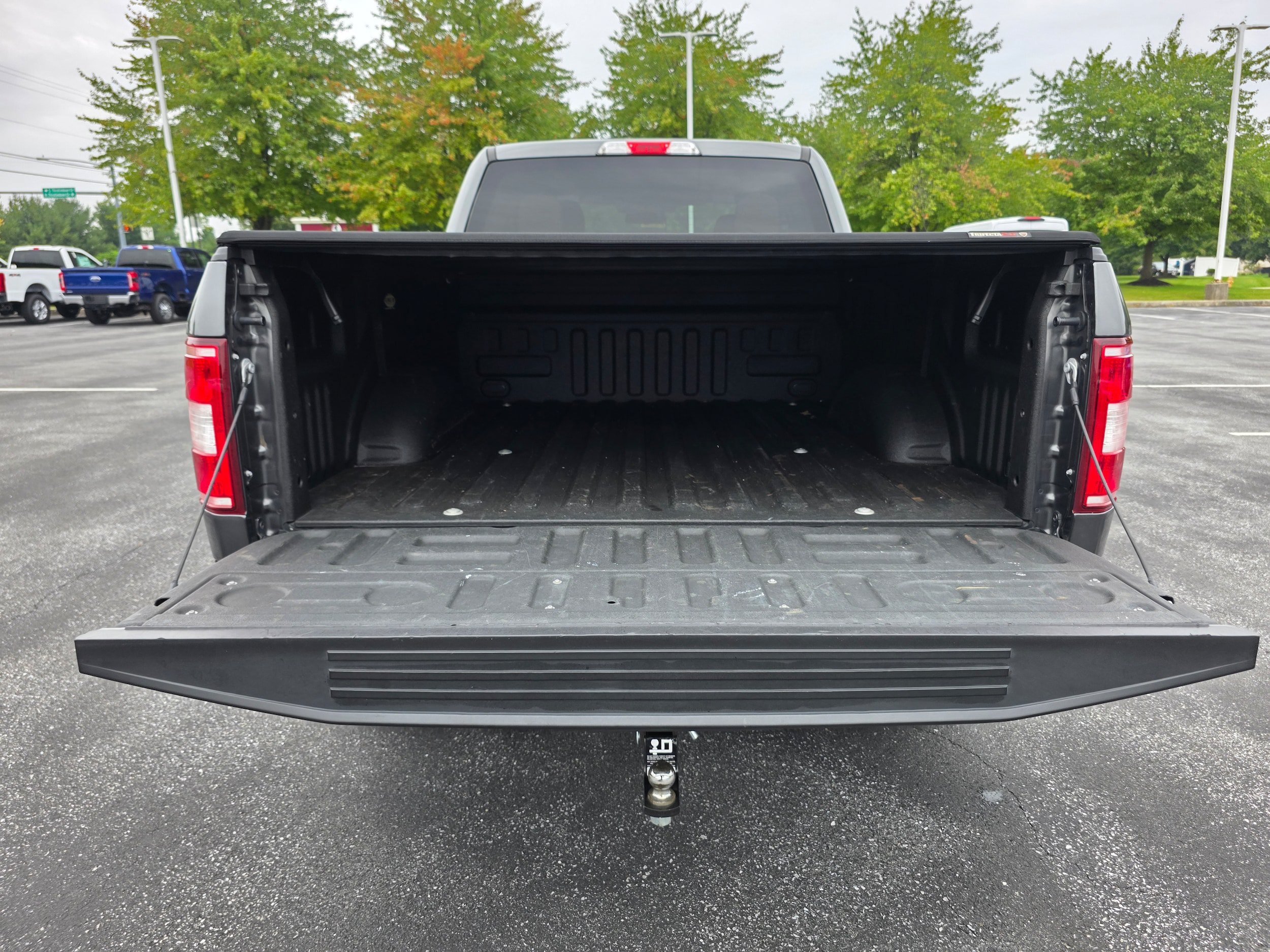 Used 2018 Ford F150 XL w/ Equipment Group 101A Mid AWD/4WD image 9