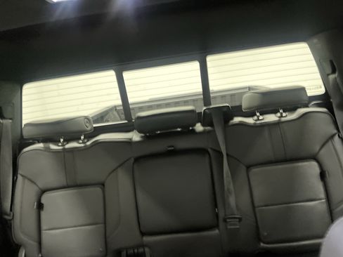 Used 2022 Chevrolet Silverado 1500 High Country image 11