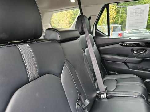 Used 2024 Honda Pilot Touring image 13