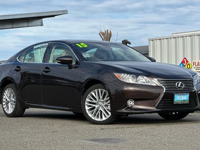 Used 2015 Lexus ES 350 w/ Luxury Package