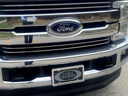 Used 2018 Ford F250 Lariat w/ Lariat Value Package image 29