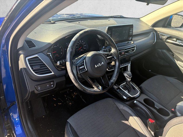 Used 2023 Kia Seltos S FWD image 9