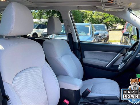 Used 2018 Subaru Forester 2.5i Premium AWD/4WD image 7