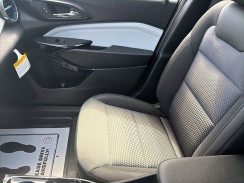 New 2026 Chevrolet Trax LT FWD image 29