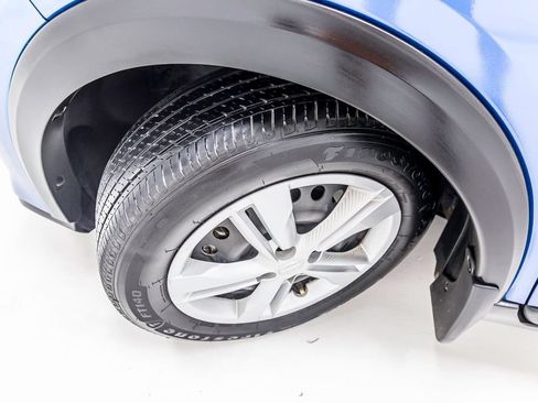 Used 2025 Nissan Kicks Play S FWD image 11