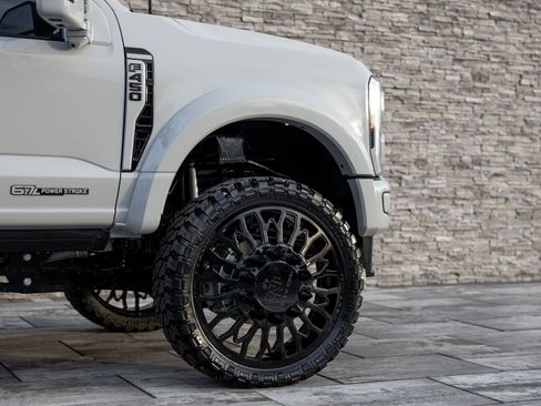 Used 2026 Ford F450 Platinum w/ Platinum Plus Package image 11