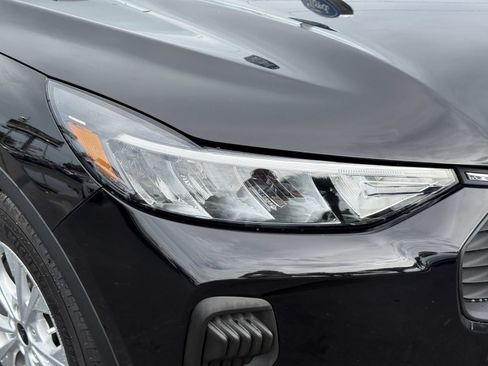 Certified 2025 Ford Escape Active FWD image 10