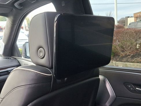 Used 2023 Cadillac Escalade ESV Sport Platinum w/ LPO, ONYX Package image 12