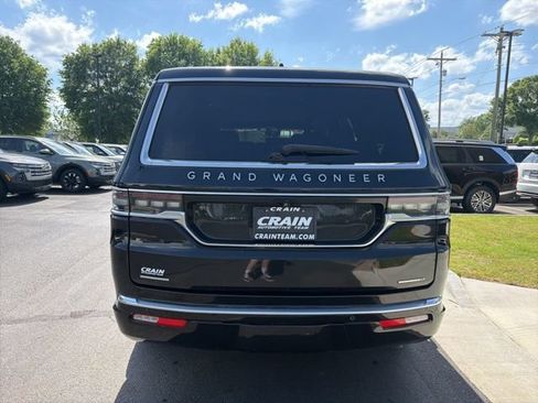 Used 2023 Jeep Grand Wagoneer Series II AWD/4WD image 6
