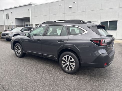 Certified 2025 Subaru Outback image 9