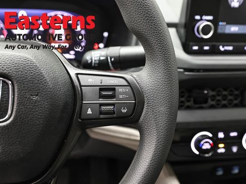 Used 2025 Honda Accord LX image 16