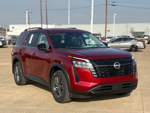 New 2026 Nissan Pathfinder SV image 5