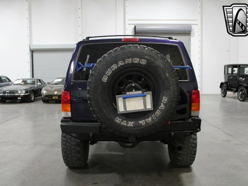 Used 1999 Jeep Cherokee Classic image 4